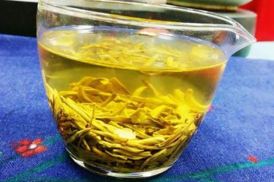 老茶和新茶哪個(gè)好，老茶好喝還是新茶好喝