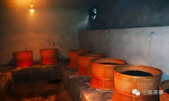 怎樣炭焙巖茶？揭秘武夷巖茶的炭焙技藝