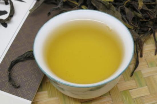烏崠鴨屎香屬于哪類茶，鳳凰鴨屎香是紅茶還是綠茶？